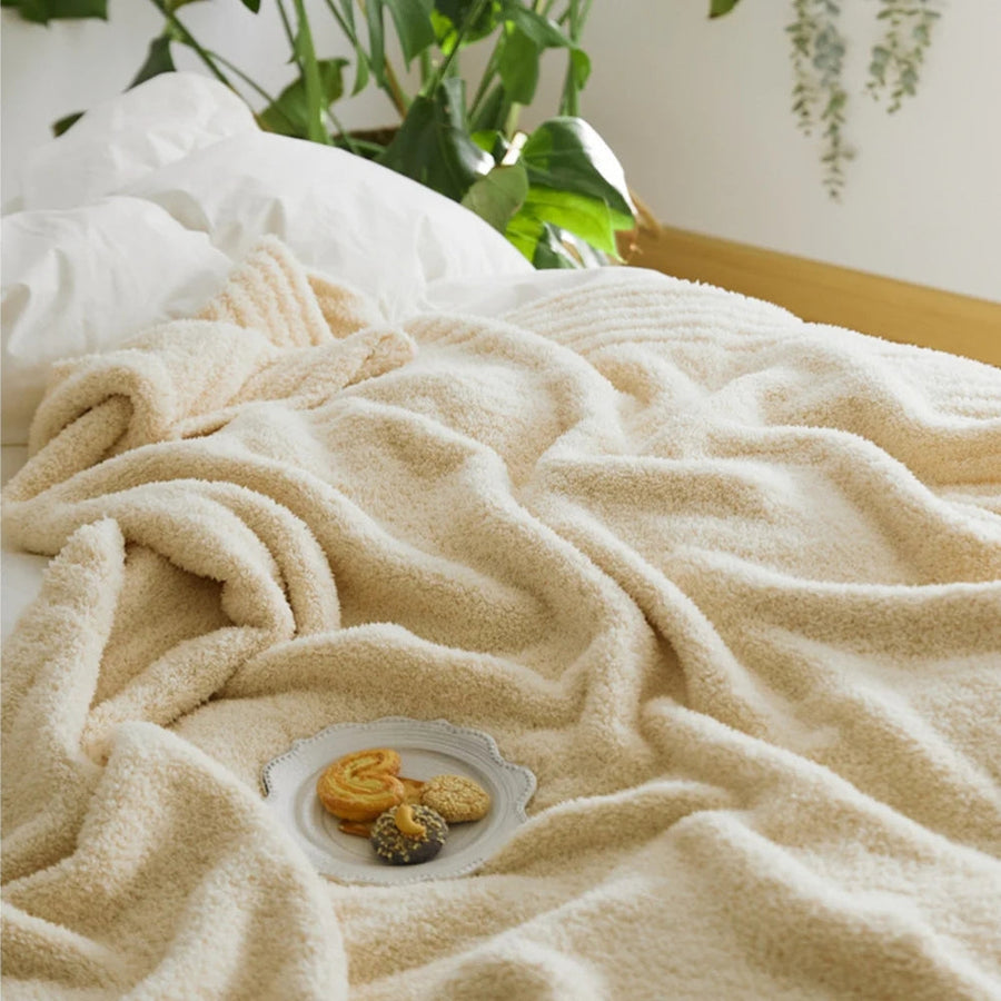 Throw Blanket Half-Velvet Microfiber Pilling-Resistant